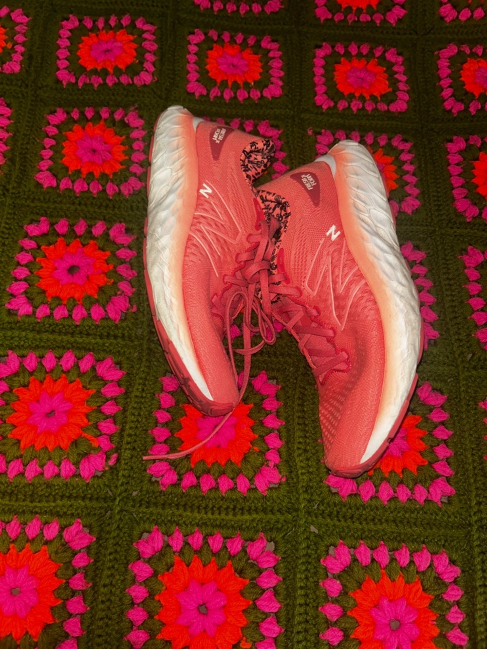 New Balance Women's Pink Athletic Running Shoes - Picture 4 of 4